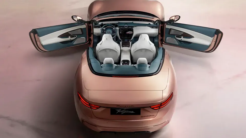 Elettronauti - Maserati GranCabrio Folgore - Rose Gold - Esterno - Vista anteriore a tre quarti