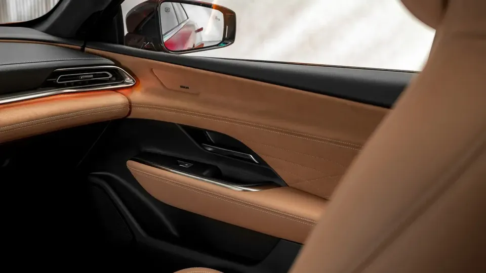 Elettronauti - Mazda 6e Long Range RWD - Bianco - Esterno - Vista anteriore a tre quarti