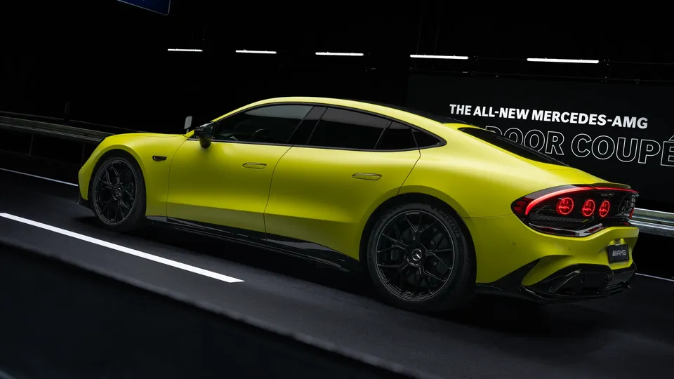 Elettronauti - Mercedes AMG GT