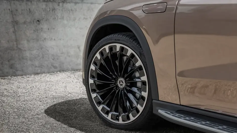 Elettronauti - Mercedes-Benz EQE SUV 350 4MATIC - Cerchio