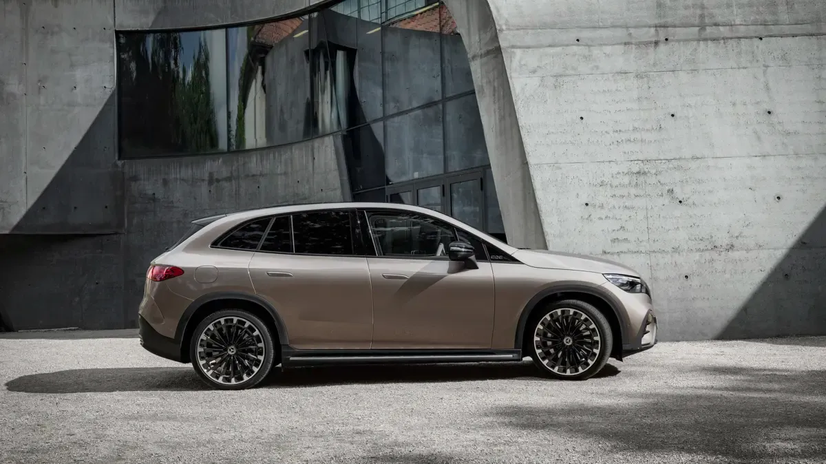 Elettronauti - Mercedes-Benz EQE SUV