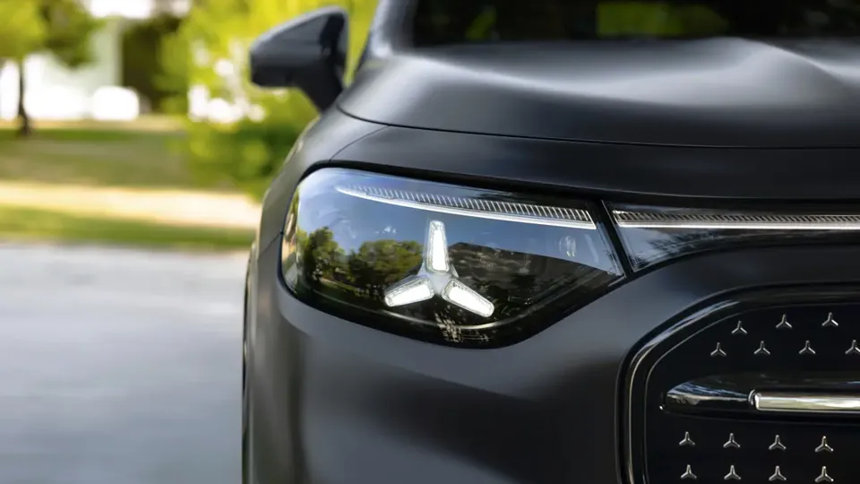 Elettronauti - Mercedes-Benz GLB 250+ - Grigio - Esterno - Vista anteriore a tre quarti