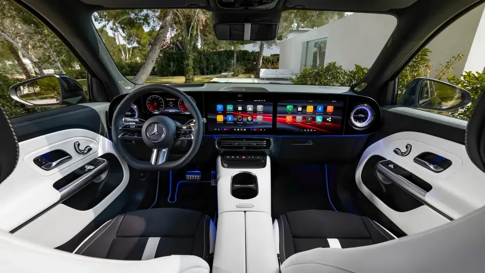 Elettronauti - Mercedes-Benz GLB 250+ - Interni - Sedili anteriori