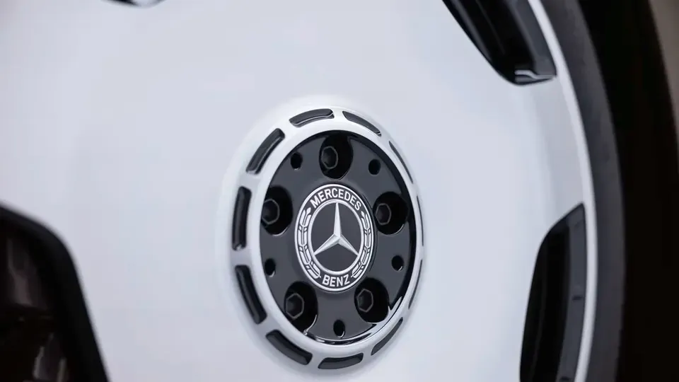 Elettronauti - Mercedes-Benz VLE 300 - Cerchio - Vista laterale