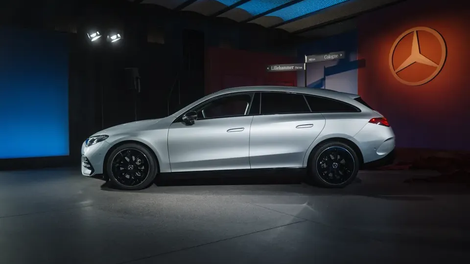 Elettronauti - Mercedes CLA 200 Shooting Brake - Bianco - Esterno - Vista anteriore a tre quarti