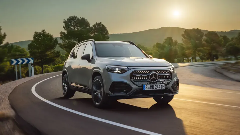 Elettronauti - Mercedes-Benz GLB