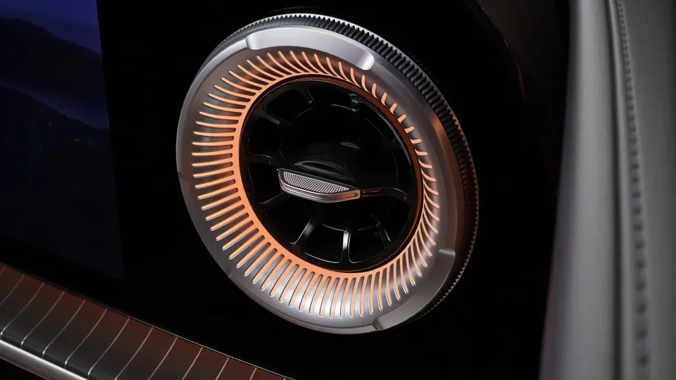Elettronauti - Mercedes-Benz GLC 250 - Argento - Esterno - Vista anteriore a tre quarti