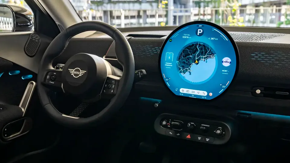 Elettronauti - Mini Aceman E - Infotainment - Vista della plancia