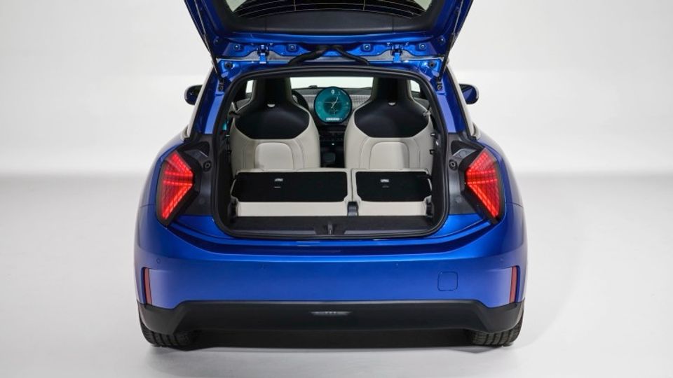 Elettronauti - Mini Cooper E - Bianco - Esterno - Vista anteriore a tre quarti