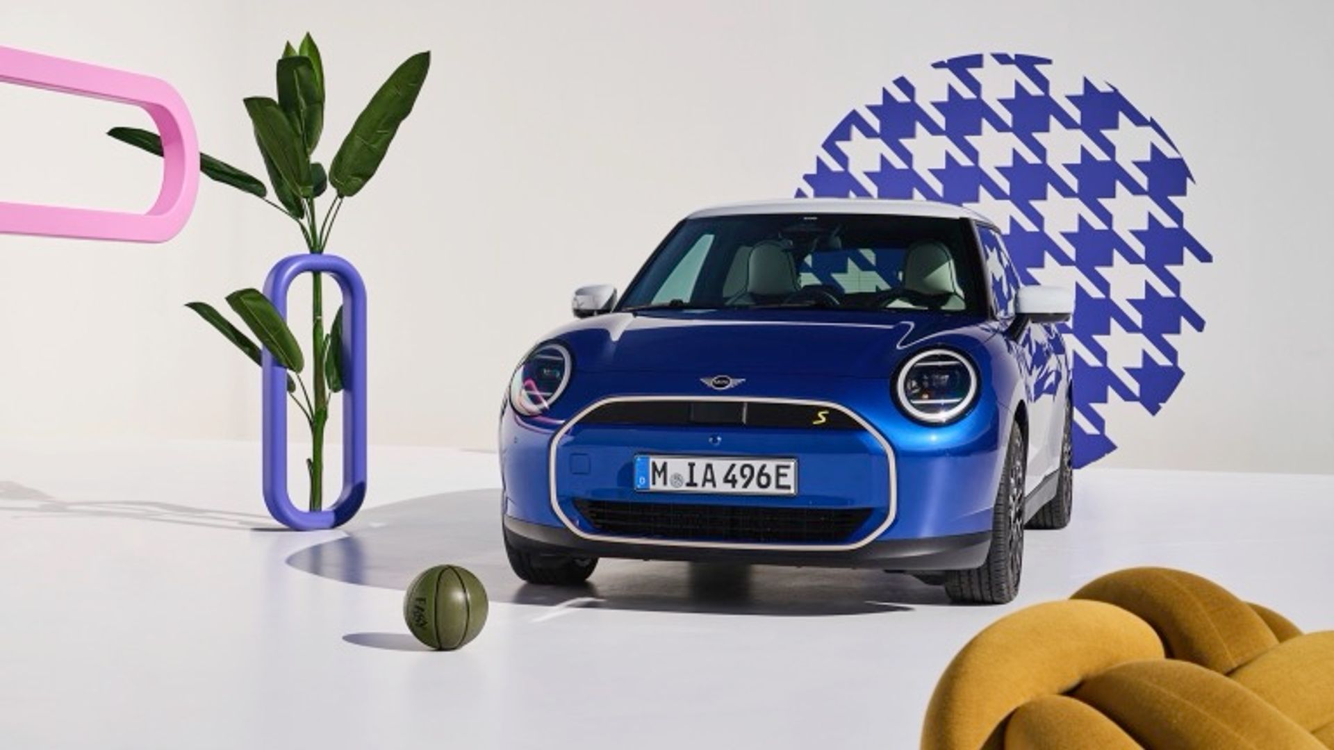 Elettronauti - Mini Cooper E - Blu - Esterno - Vista posteriore a tre quarti