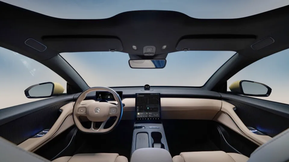 Elettronauti - Nio Et5 Et5 Standard Range AWD - dettaglio