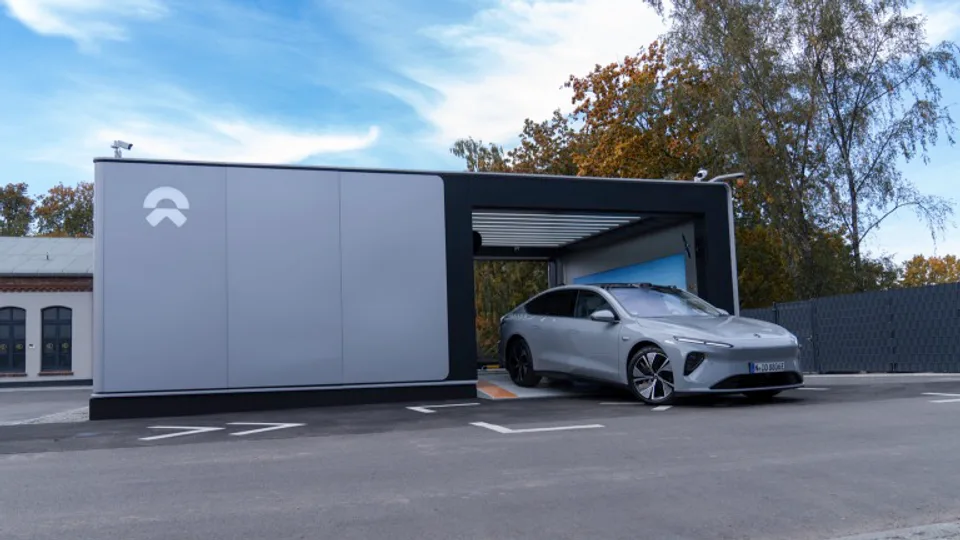 Elettronauti - Nio Et7 Et7 Standard Range AWD - dettaglio