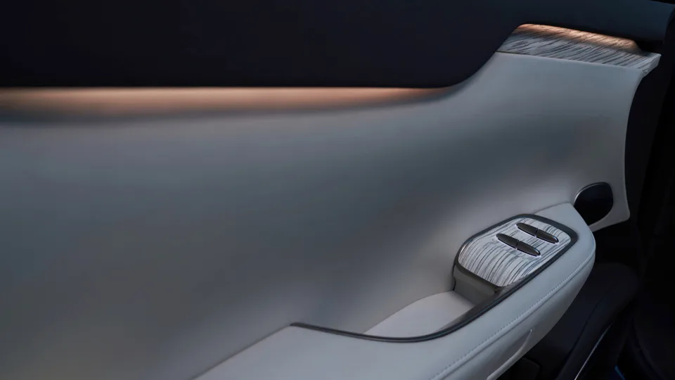 Elettronauti - Nio Et7 Et7 Standard Range AWD - dettaglio