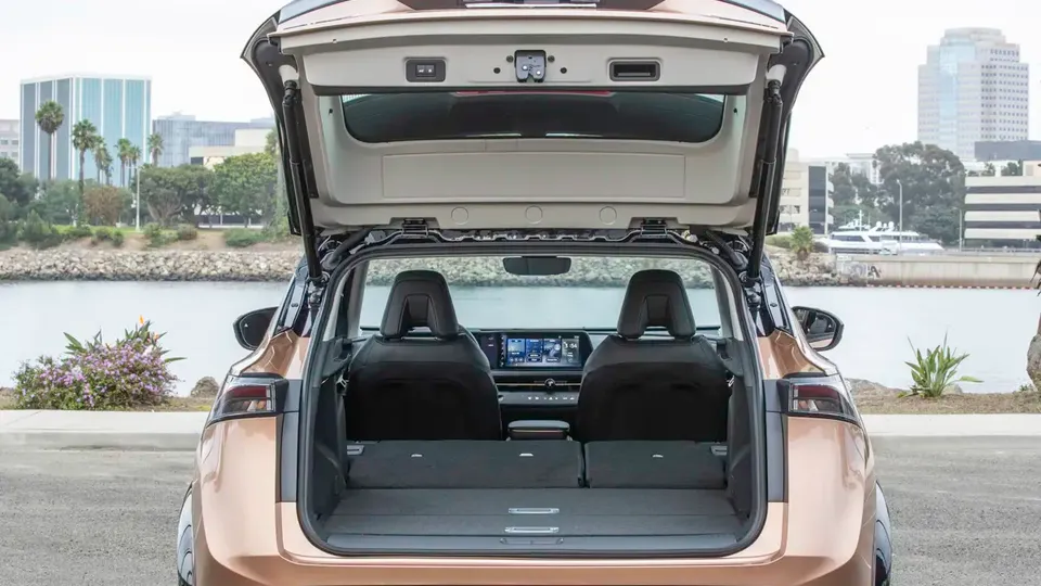 Elettronauti - Nissan Ariya 87kWh - Vano di carico - Bagagliaio