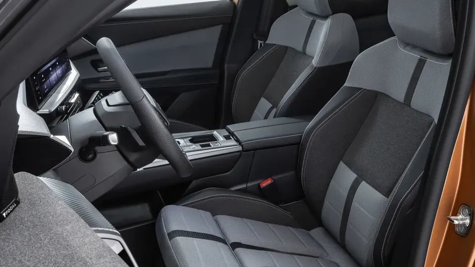 Elettronauti - Opel Grandland 73kWh AWD - Sedili - Sedili anteriori