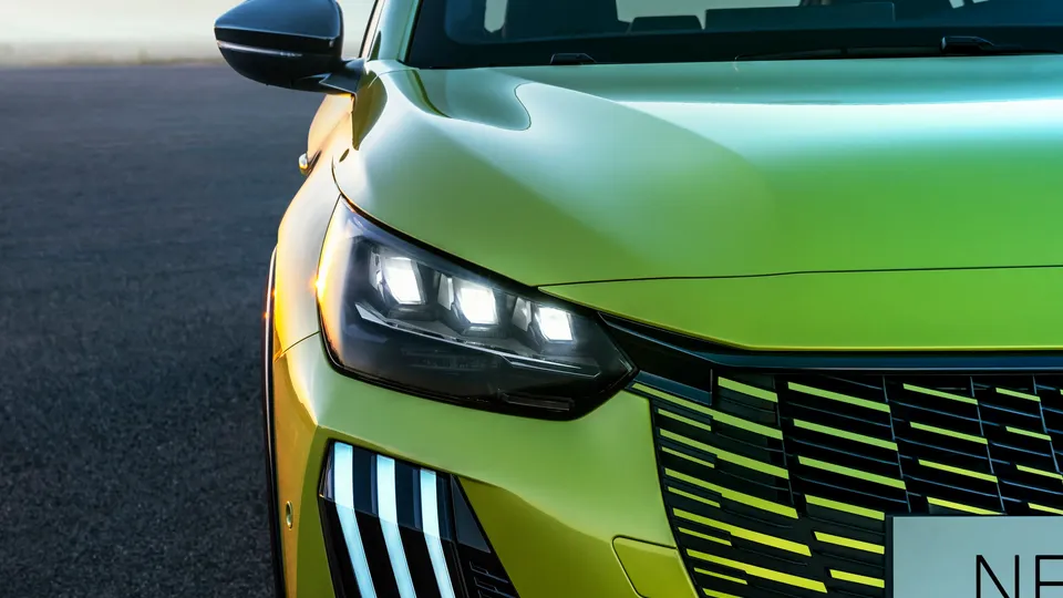 Elettronauti - Peugeot e-208