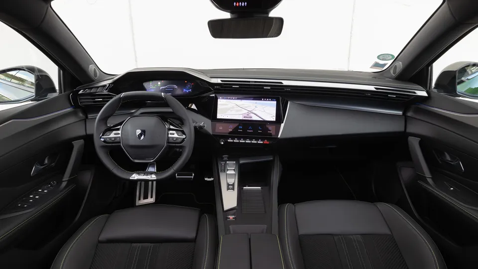 Elettronauti - Peugeot e-308