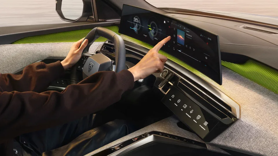 Elettronauti - Peugeot e-5008