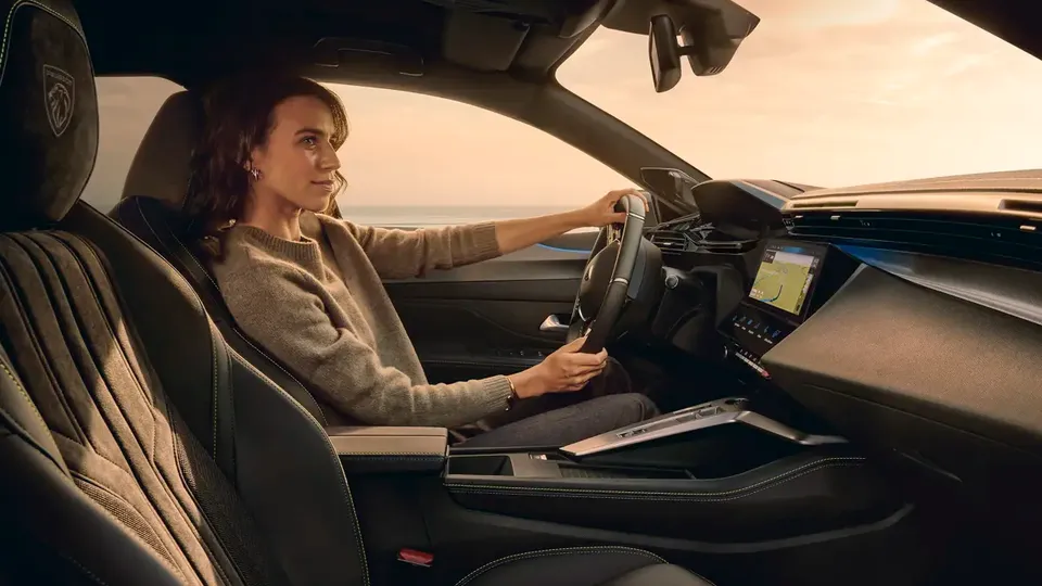 Elettronauti - Peugeot E-408 58 kWh - Sedili - Sedili anteriori
