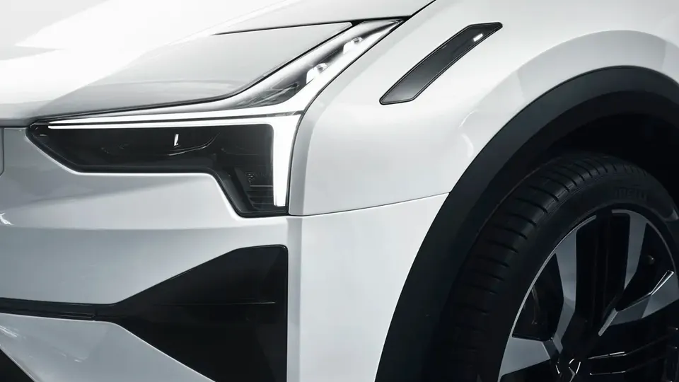 Elettronauti - Polestar 3 Long Range Dual Motor - Grigio - Esterno - Vista anteriore a tre quarti