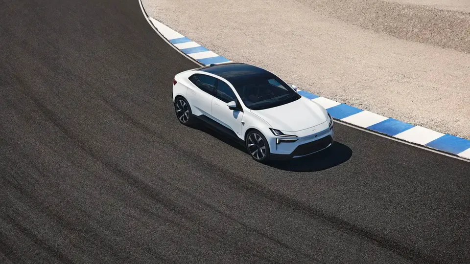 Elettronauti - Polestar 4 Long Range Dual Motor - Bianco - Esterno - Vista anteriore a tre quarti