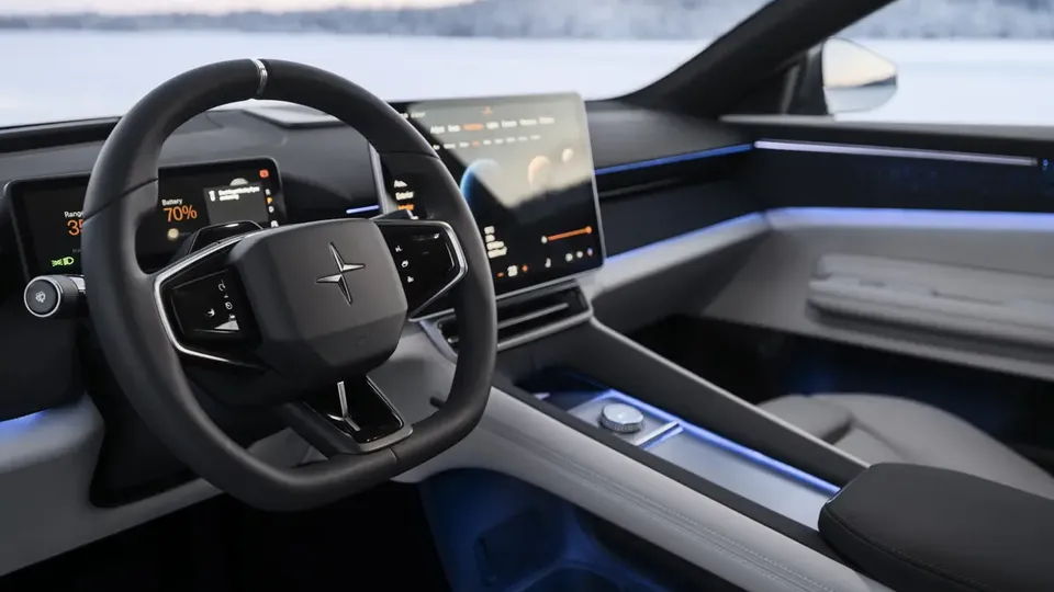 Elettronauti - Polestar 4 Long Range Dual Motor - Infotainment - Vista della plancia