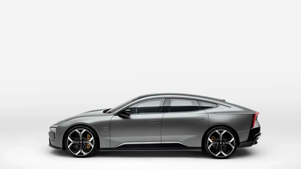 Elettronauti - Polestar 5 Dual Motor Performance - Bianco - Esterno - Vista anteriore a tre quarti