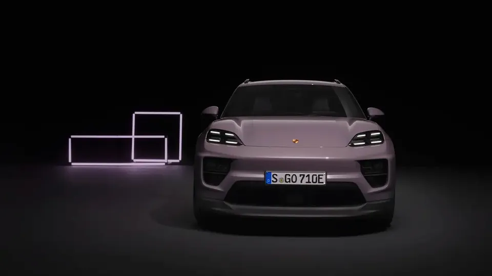 Elettronauti - Porsche Macan 4 - Blu - Esterno - Vista anteriore a tre quarti