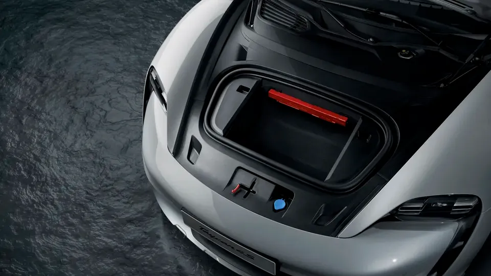 Elettronauti - Porsche Taycan Turbo Cross Turismo - Vano di carico - Bagagliaio anteriore