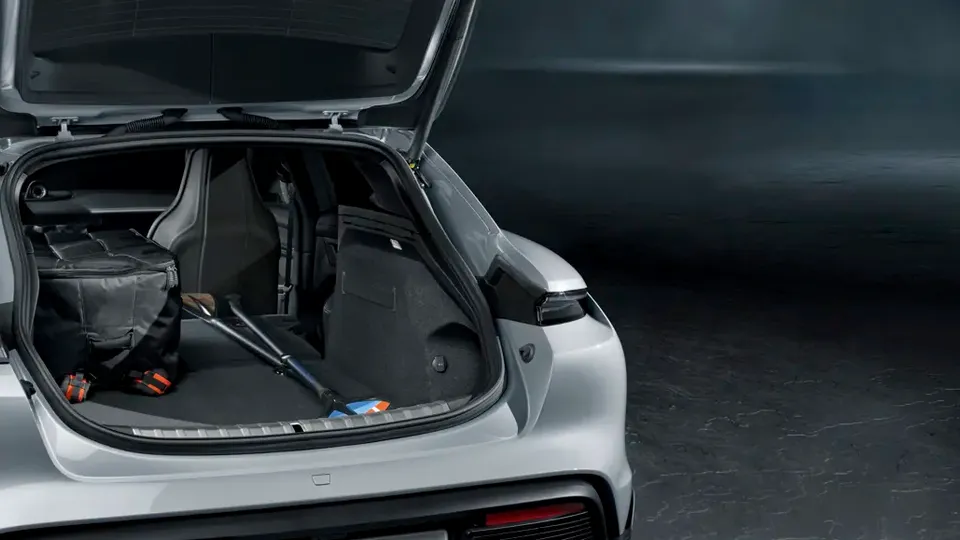 Elettronauti - Porsche Taycan Turbo Cross Turismo - Vano di carico - Bagagliaio