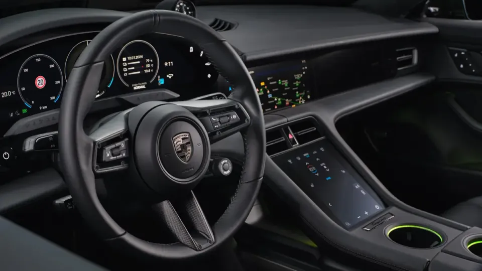 Elettronauti - Porsche Taycan Turbo Cross Turismo - Grigio - Esterno - Vista anteriore a tre quarti