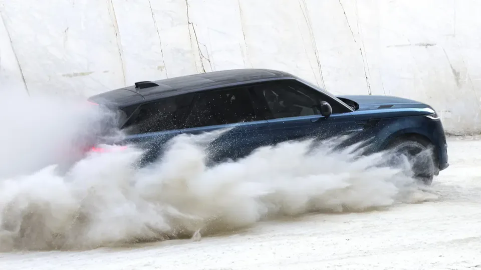 Elettronauti - Range rover Sport Electric