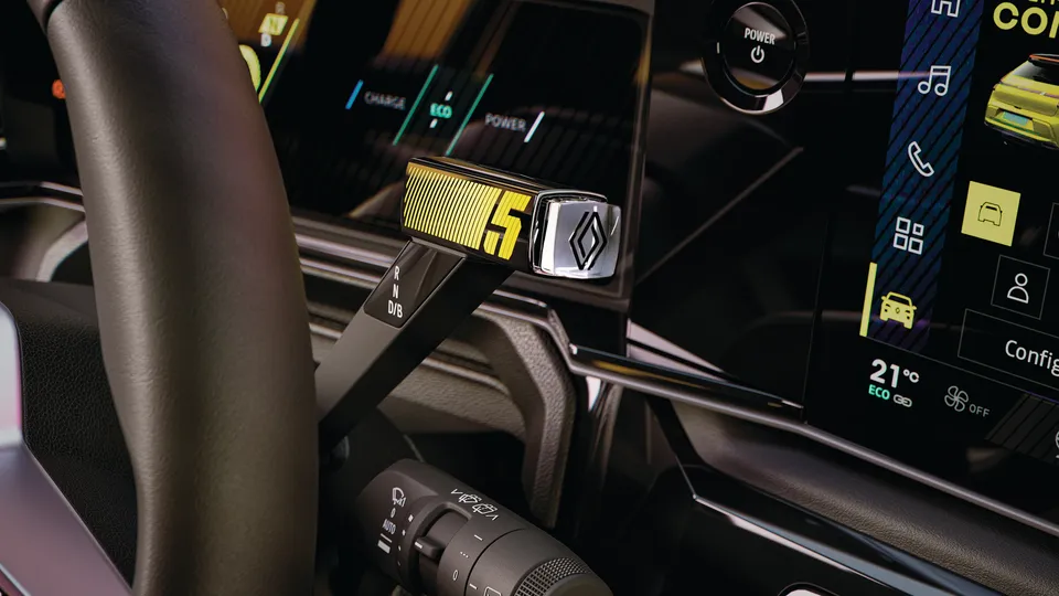 Elettronauti - Renault 5 e-tech