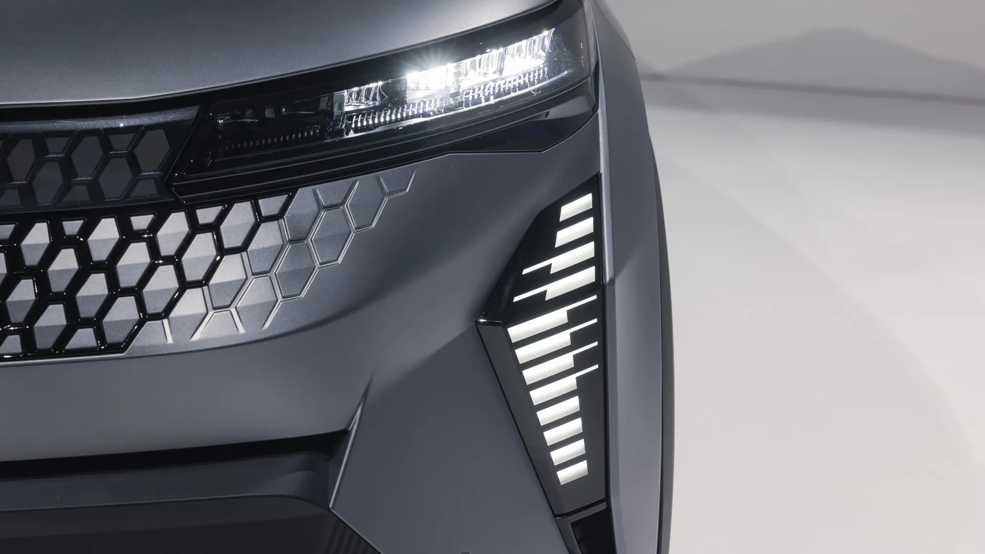 Scenic e-Tech Standard Range