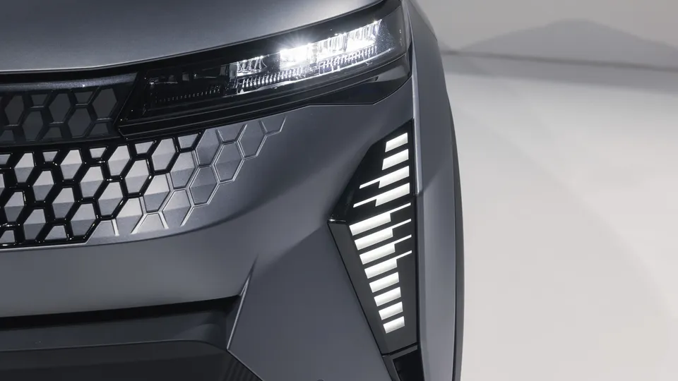 Elettronauti - Renault Scenic e-Tech
