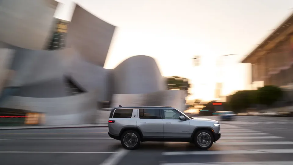 Elettronauti - Rivian R1 R1 S Dual-Motor AWD LP - esterno