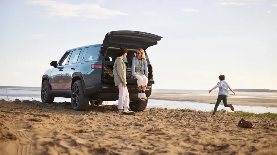 Elettronauti - Rivian R1 R1 S Dual-Motor AWD LP - esterno