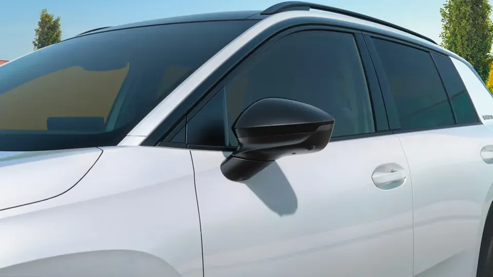 Elettronauti - Skoda Epiq 35 - Grigio - Esterno - Vista anteriore a tre quarti