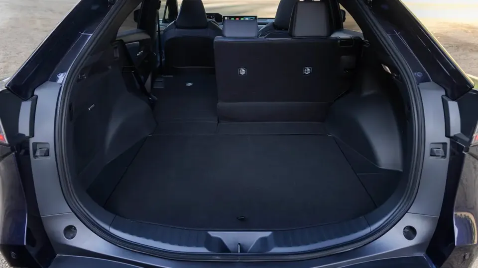 Elettronauti - Subaru Solterra AWD - Vano di carico - Bagagliaio