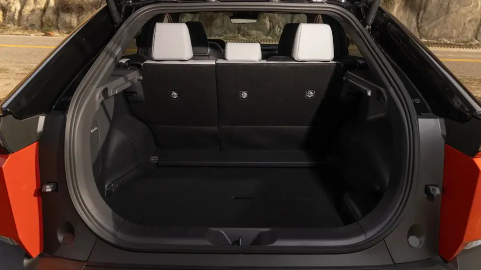 Elettronauti - Subaru Uncharted AWD 77 kWh - Vano di carico - Bagagliaio