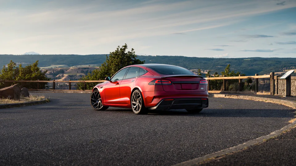 Elettronauti - Tesla Model S Model S Plaid - dettaglio