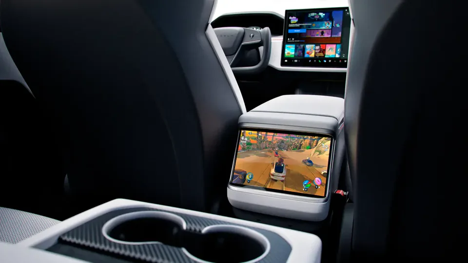 Elettronauti - Tesla Model S Model S Plaid - dettaglio