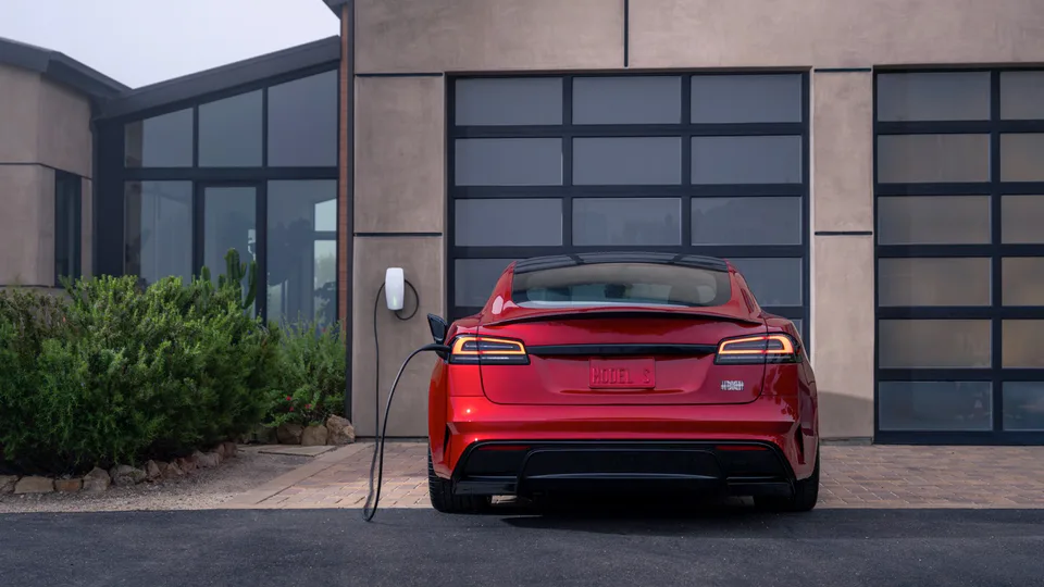 Elettronauti - Tesla Model S Model S Plaid - dettaglio