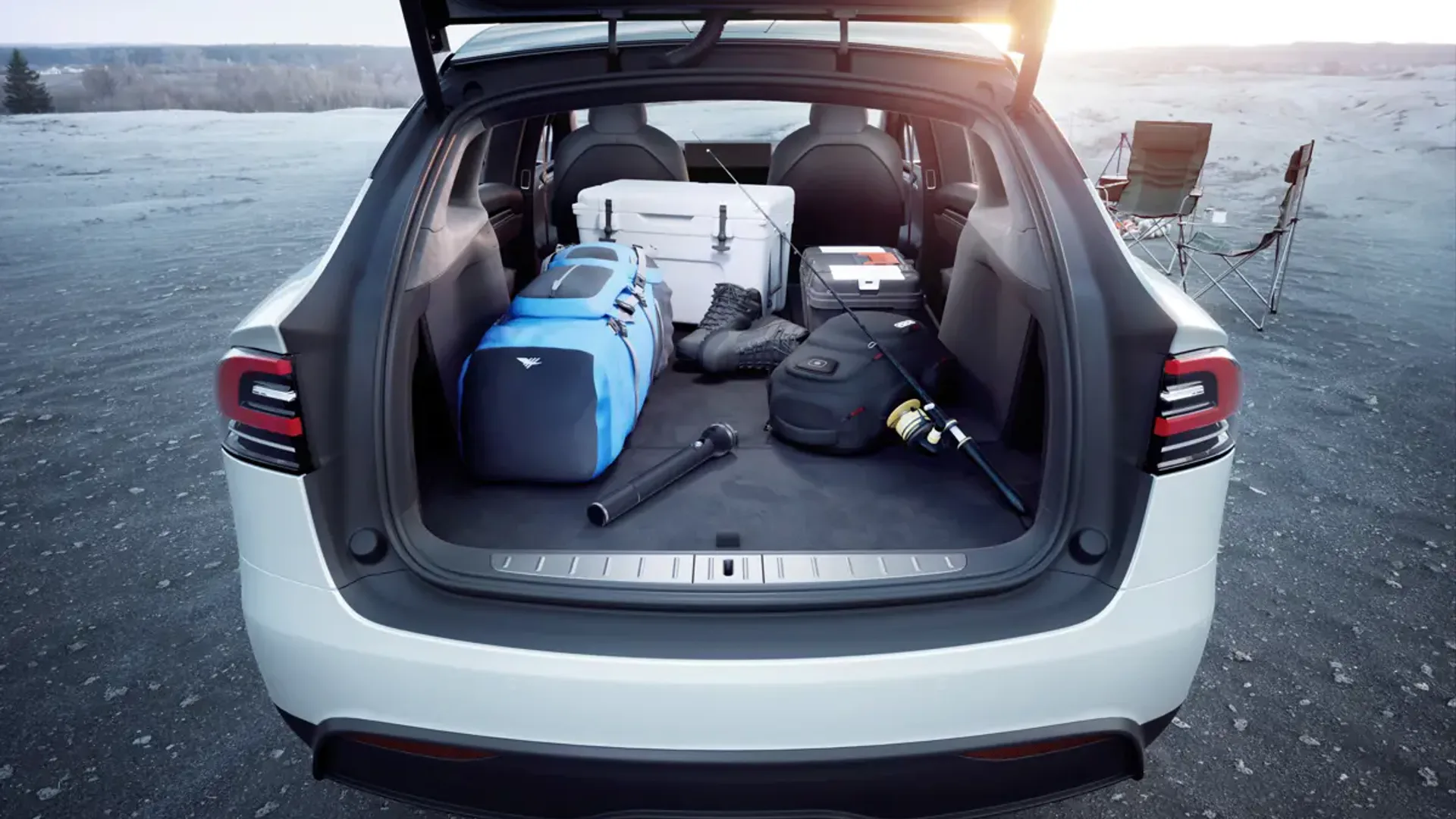 Elettronauti - Tesla Model X Model X Plaid - bagagliaio