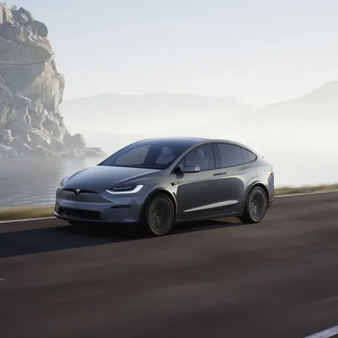 Elettronauti - Tesla Model X Model X Plaid - esterno