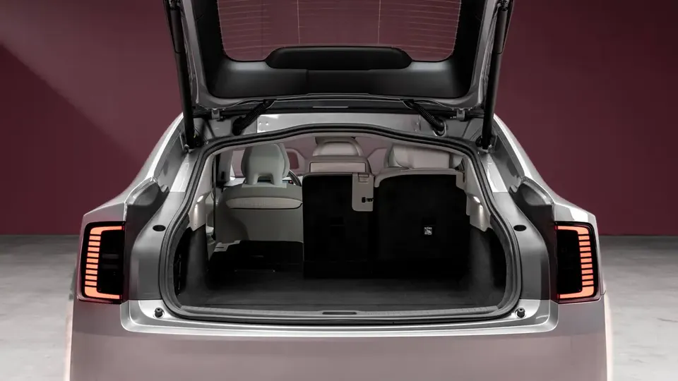 Elettronauti - Volvo ES90 Single Motor Extended Range - Vano di carico - Bagagliaio