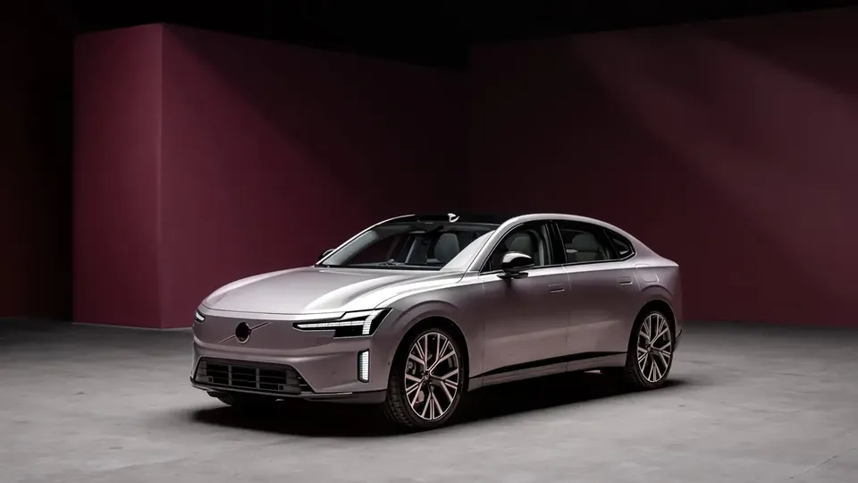 Elettronauti - Volvo ES90 Single Motor Extended Range - Grigio - Esterno - Vista anteriore a tre quarti