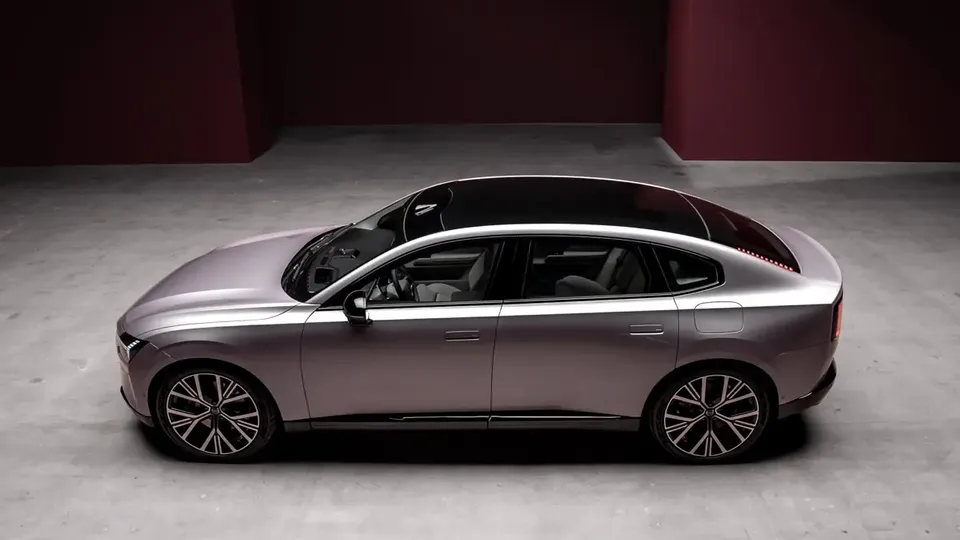 Elettronauti - Volvo ES90 Single Motor Extended Range - Argento - Esterno - Vista anteriore a tre quarti