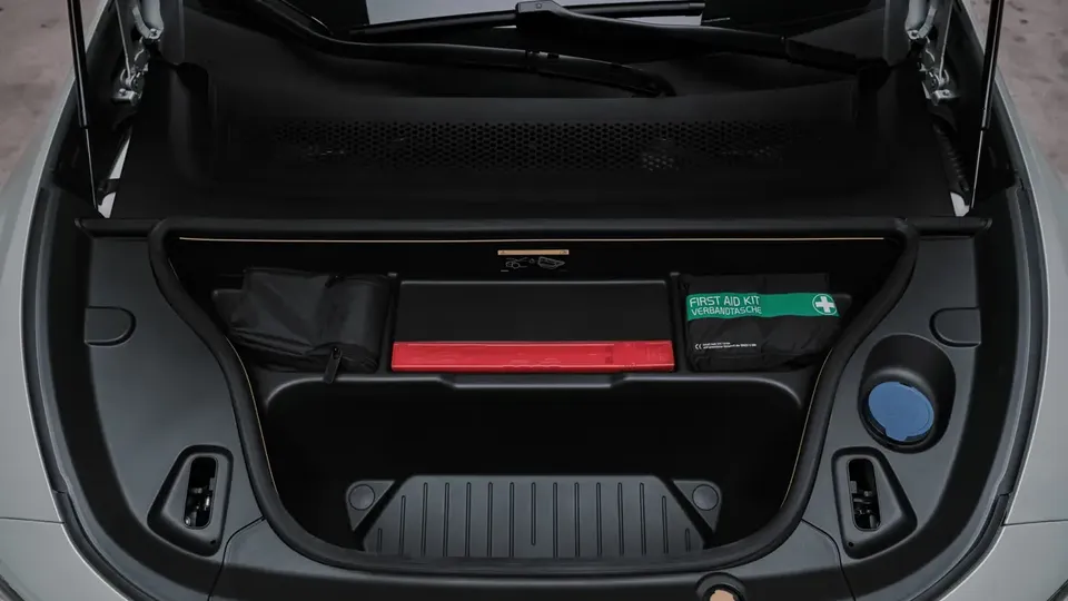 Elettronauti - Volvo EX60 P12 AWD - Vano di carico - Bagagliaio anteriore