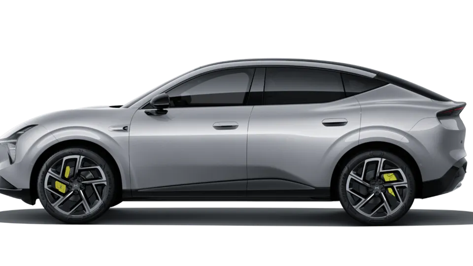 Elettronauti - XPENG L03 71.2 kWh AWD Performance - Argento - Esterno - Vista anteriore a tre quarti